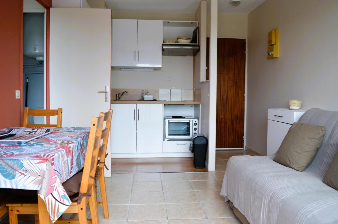 Appartement Au Pied De La Plage - Balcon - Parking Courseulles-sur-Mer Exterior foto